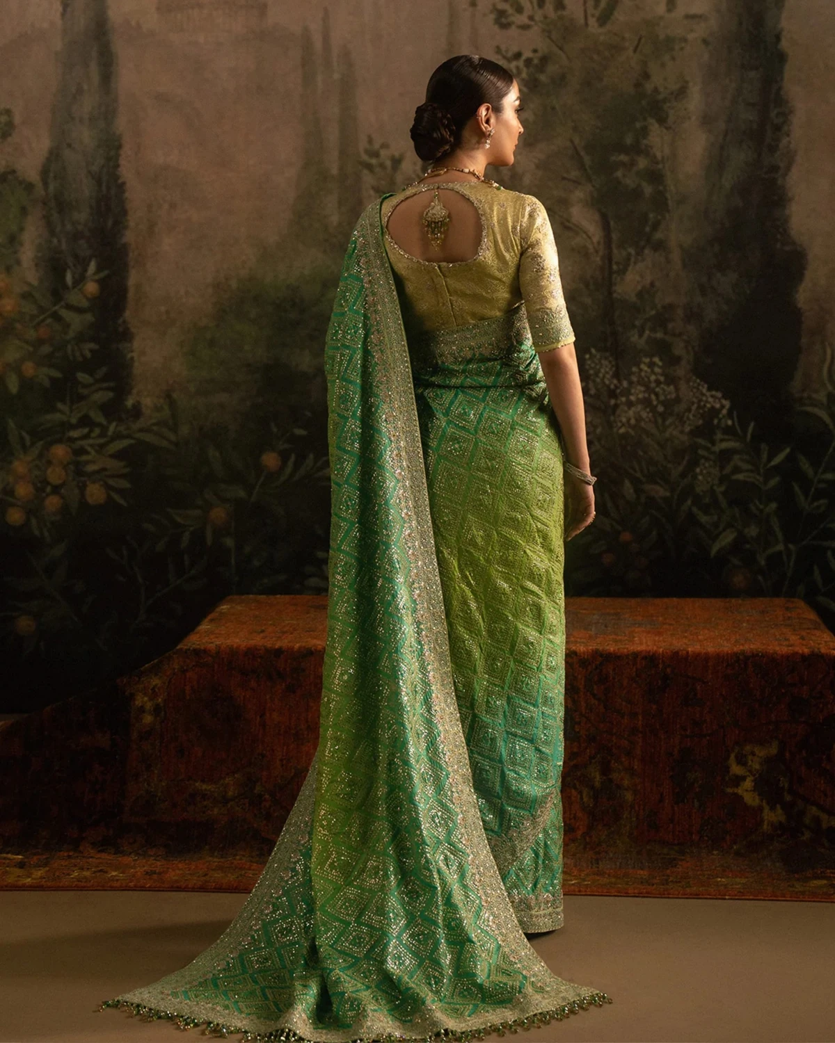 Aikse — BYDIAS Pakistani fashion