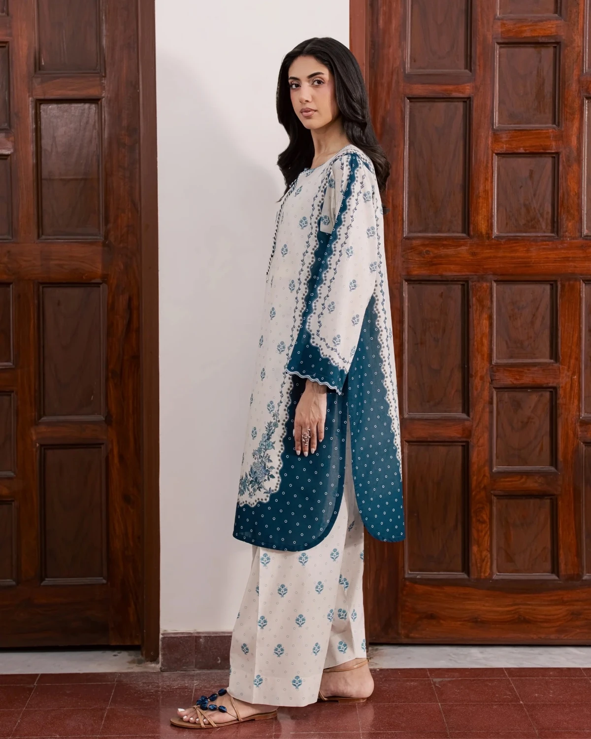 Aura — BYDIAS Pakistani fashion